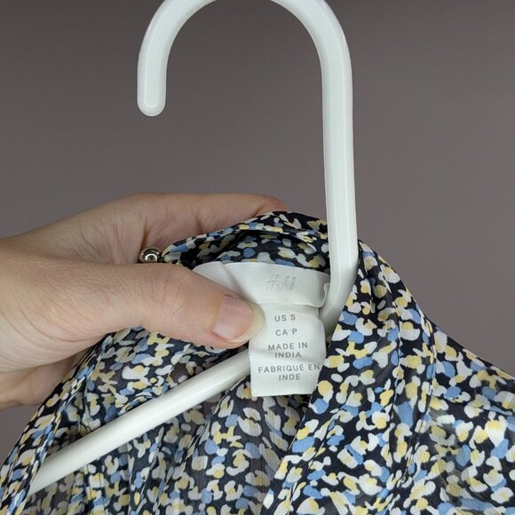 *3/$10* H&M Sheer Floral Patterned Long Sleeve Blouse Blue Tan Size Small - Picture 3 of 3
